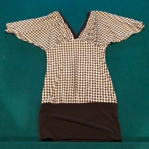 Brown/cream Hounds tooth dress/tunic Sz 4 v-neck